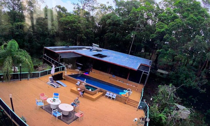 Currumbin Waters Bed & Breakfast | Escape to Nature: Forest Meets Sea on the Gold Coast