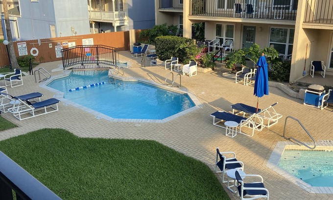 South Padre Island Condo | Experience a Sky Full of Stars with Oceanfront Relaxation