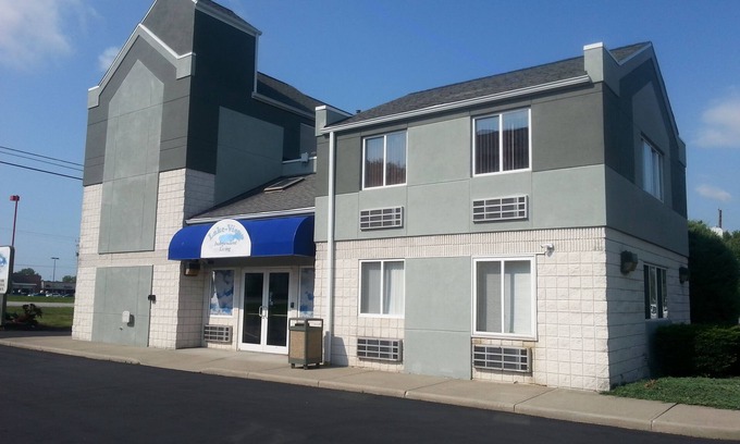Gypsum Apartment | Your Dream Vacation Starts Here with Lake Views & More!