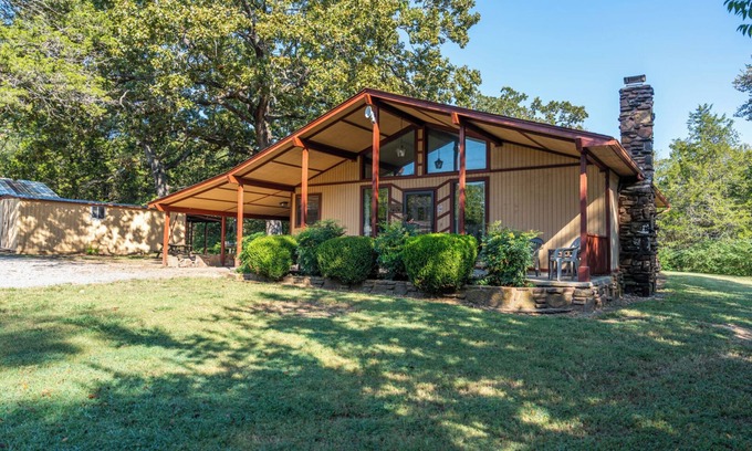 Weatherford House | Discover Fun and Family-Friendly Stays Near Peek-A-Boo Zoo