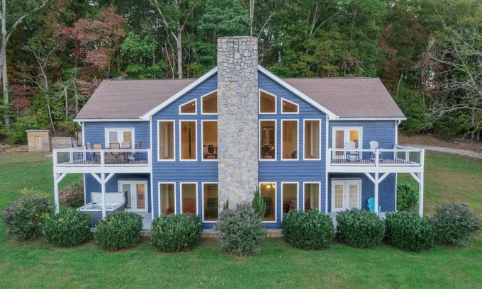 Candler House | Whiskey Way Inn