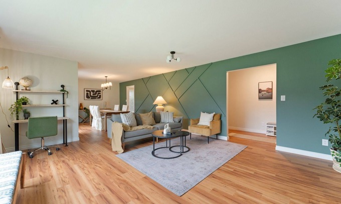 Vancouver House | Discover Whisper Hidden Nest: Pet-Friendly Retreat Awaits