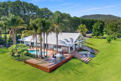 Far Meadow House | Discover Whispering Pines: Family & Pet Friendly Retreat