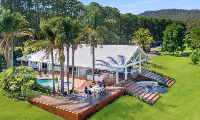 Far Meadow House | Whispering Pines: Oceanfront Retreat with Pool & Pet-Friendly