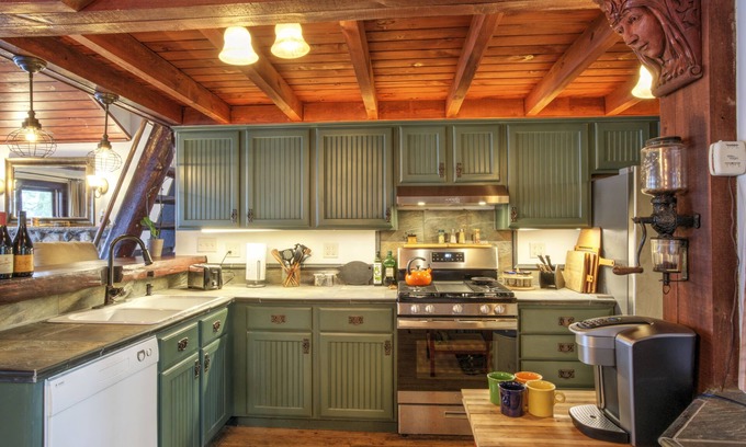 Cornucopia House | Unforgettable Whispering Pines on Lake Siskiwit Retreat