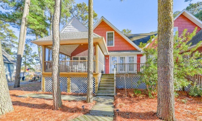 Chincoteague House | Discover Whispering Pines on Chincoteague - Pet Friendly Retreat