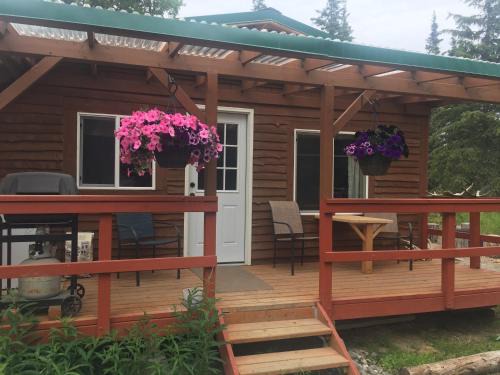 Cohoe House | Pet-Friendly Whispering Woods AK Cabins: Rated 9.7/10