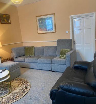 Bolton House | Pet-Friendly Retreat at White and Sandstone Astley Bridge