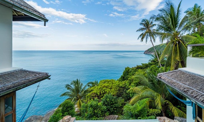 Baan Tai Villa | Elegant White Azure Villa Koh Phangan with Oceanfront Pool