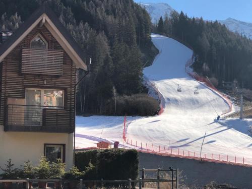 Temu Apartment | Pet-Friendly Retreat at White Bear with Excellent Reviews
