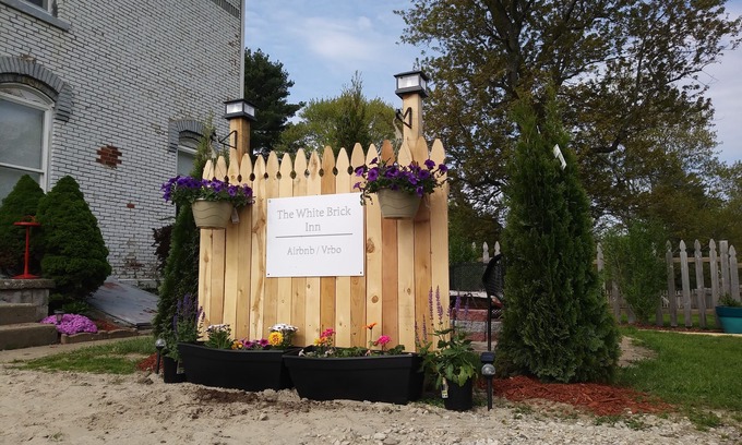 Pymatuning South Condo | Discover White Brick Inn near Pymatuning National Park