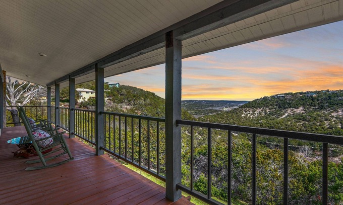 Wimberley House | Romantic White Buffalo Guest House with Spa & Scenic Views