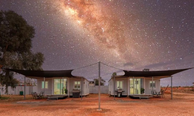 White Cliffs House | Inviting White Cliffs Self Contained Cabin with Kitchen