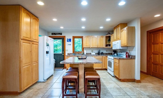 Northface House | Pet-Friendly White Diamond - Walk to Timberline Mountain