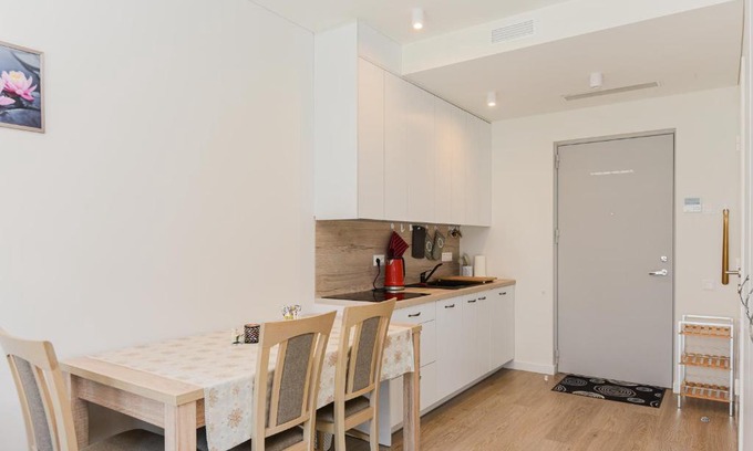 Juodkrante Apartment | Discover White Forest: Child-Friendly Haven with Breakfast