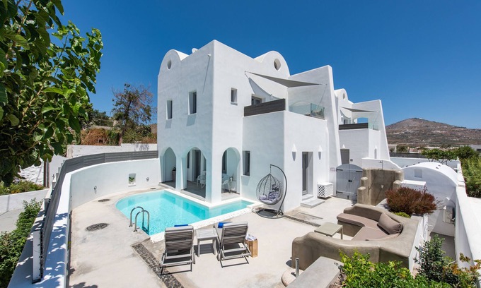 Megalochori Apartment | Top-Rated White Harmony Suites with Family-Friendly Amenities