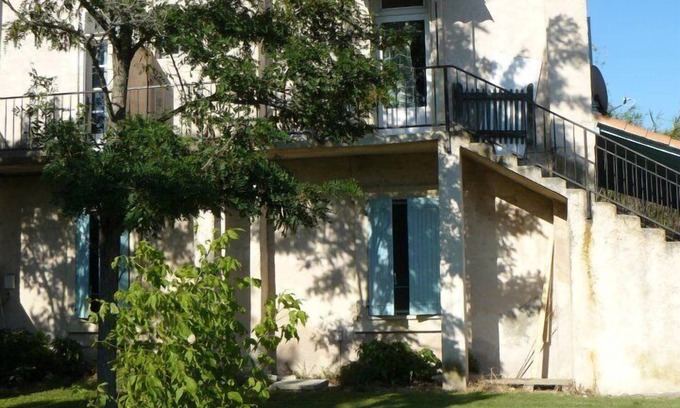 Arles Apartment | Discover Unique Camargue Bulls and Horse Breeding Retreat