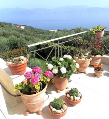 Paralia Porovitsis House | Ideal Family Retreat at White Hill Platanos - Rated 9.7/10