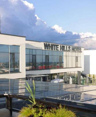 Uzhhorod Hotel | Experience White Hills Hotel: Spa, Sport & Ocean Views