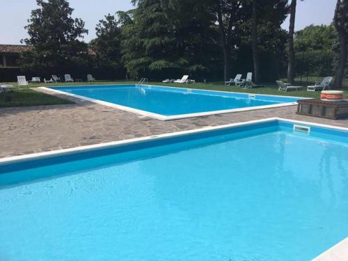 Porta Cremona-Volta Apartment | Elegant Retreat at White House with Pool & Pet-Friendly Stays