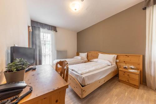 Transacqua Hotel | Relaxing Retreat at WHITE MOSS GARNì with Spa & Hot Tub