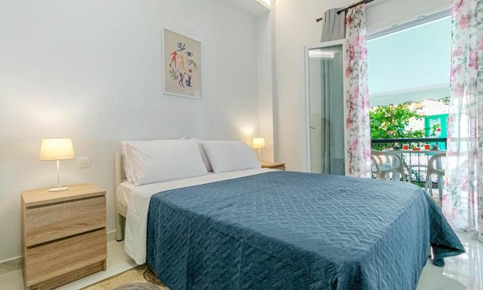 Corfu Town Apartment | Cozy White Nest in Corfu Town - Guest Rated 9/10