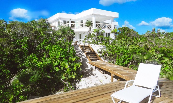 Port Howe House | Secluded White Ocean Coral: Private Beach Villa Escape