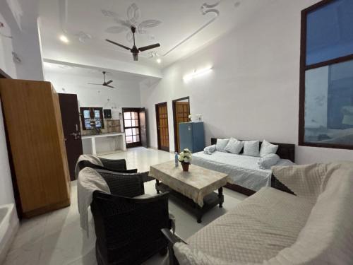 Haldwani House | White Orchid- By Tulsi Niwas