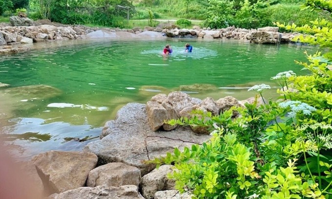 Lansing Cabin | White Pine Cabin With Swimming Pond & Hot Tub Jacuzzi