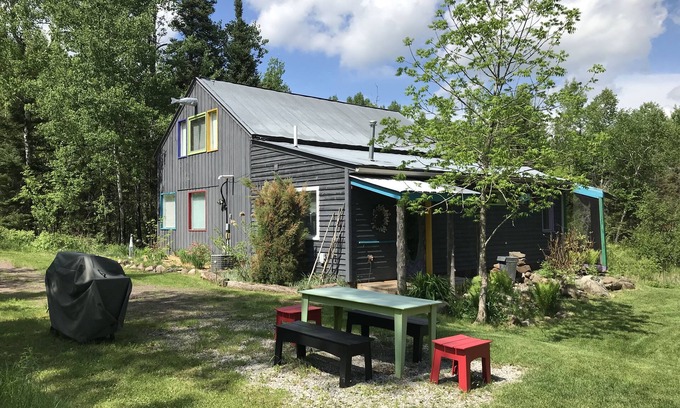 Palmers House | Unforgettable Stays at SINGING WATERS Guest House in Duluth