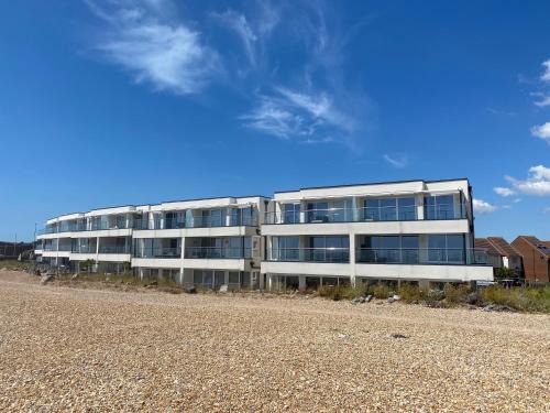 Eastbourne Villa | Relaxing Oceanfront Retreat at White Point Beach House