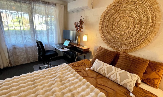 Tawonga South Apartment | White Rabbit Guest House, Mount Beauty/Tawonga South, Victoria. 35min to Snow