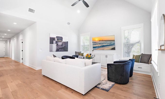North Waco House | Exceptional White Retreat on 5th with Ocean Views & Spa