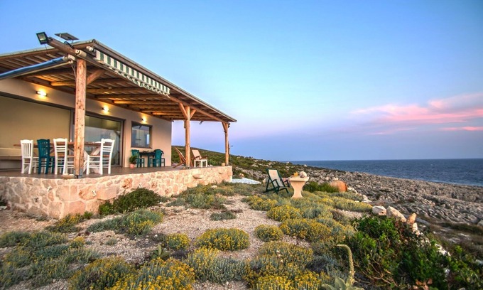 Agia Marina House | White Rock Cave Villa