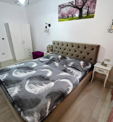 Campulung Moldovenesc Apartment | White Studio: Guest Rated 9.8 with Delicious Breakfast