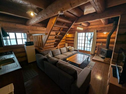 Shinano Apartment | Experience White Tree Log House in Madarao Tangram
