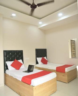 Delhi Hotel | White Villa - Kamla Nagar