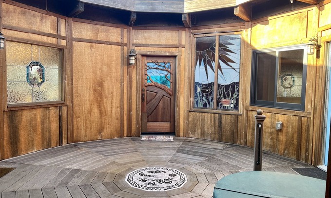 Caspar House | Experience Ocean Views and Relaxing Hot Tub Nights