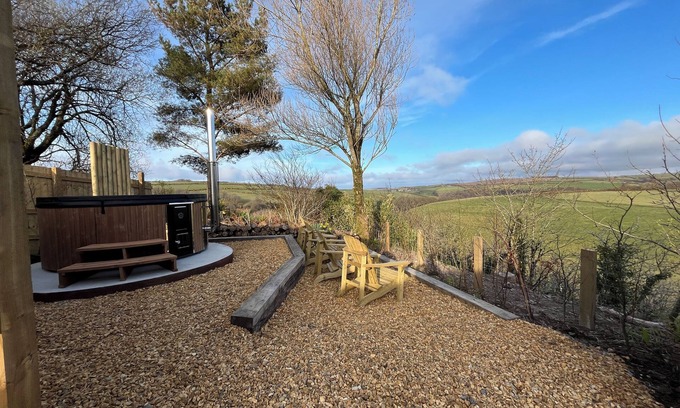 Lynton House | Unforgettable Views at Whitebeam Lodge, Moor and Sea