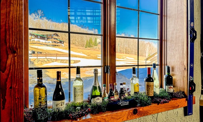 Upson Hotel | Explore Whitecap Mountains Resort: Pet-Friendly Retreat