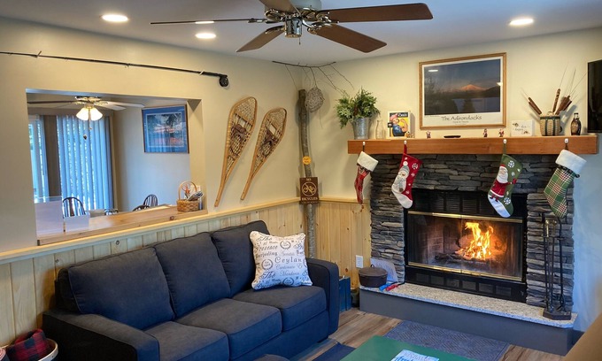 Wilmington House | Outstanding Whiteface Wilmington Cottage with Hot Tub & Pets