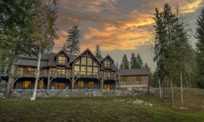 Whitefish House | Whitefish Outpost: Rustic Retreat with Spa & Hot Tub