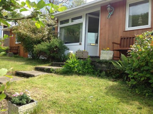 Mumbles Ski Chalet | Whiteshell Chalets: Guest Rated 8.8, Pet & Child Friendly