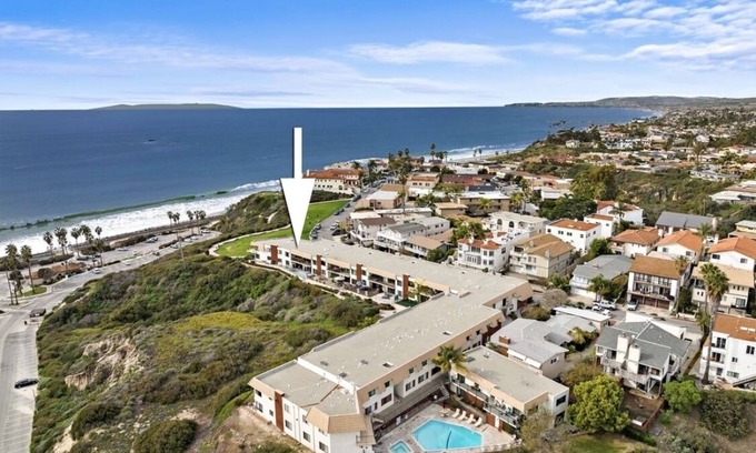 San Clemente Condo | Ocean View Retreat: Parkview #203 Steps from the Beach