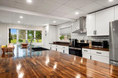 South Bay House | Experience Whitewater The Main Sail on Oneida Lake