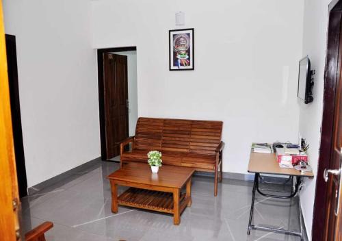 Todupulai Apartment | Welcoming Whiteway Homestay: Child-Friendly Retreat Awaits