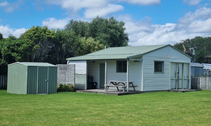 Whitianga House | Family & Pet Friendly Whiti Beach Cottage with Ocean Views