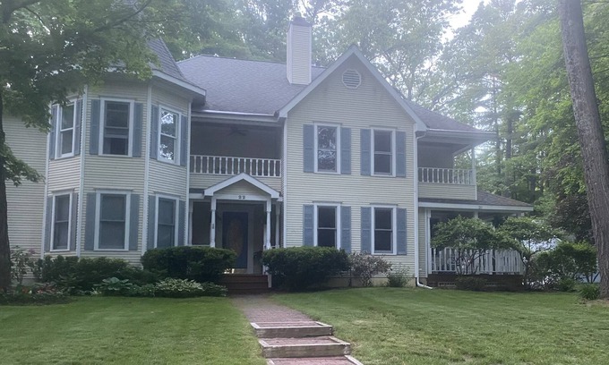 Saratoga Springs House | Top-Rated Townhouse with Lake Views and Pool Access
