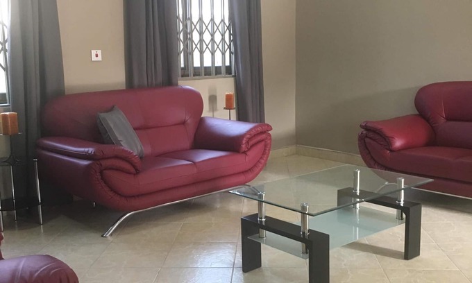 Mallam House | Experience Comfort and Privacy in a Beautifully Appointed Home