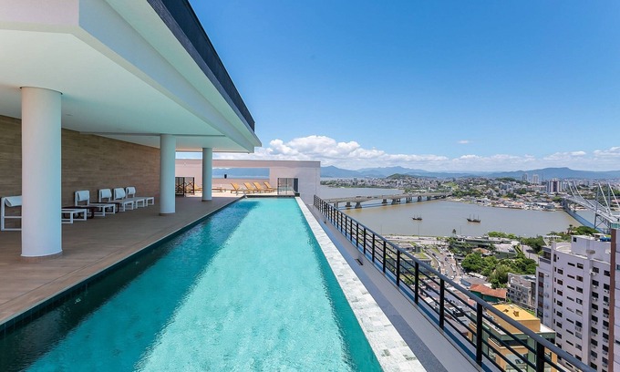 Centro Apartment | Discover Me2 Benefits: Fast WIFI & Family-Friendly Amenities